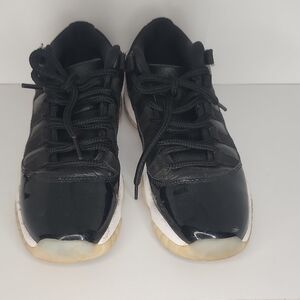 Nike Kids Black and White Sneakers